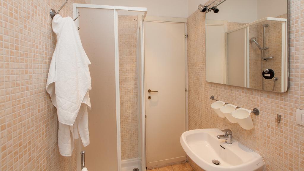 Arenula Balcony Apartment Рим Екстериор снимка