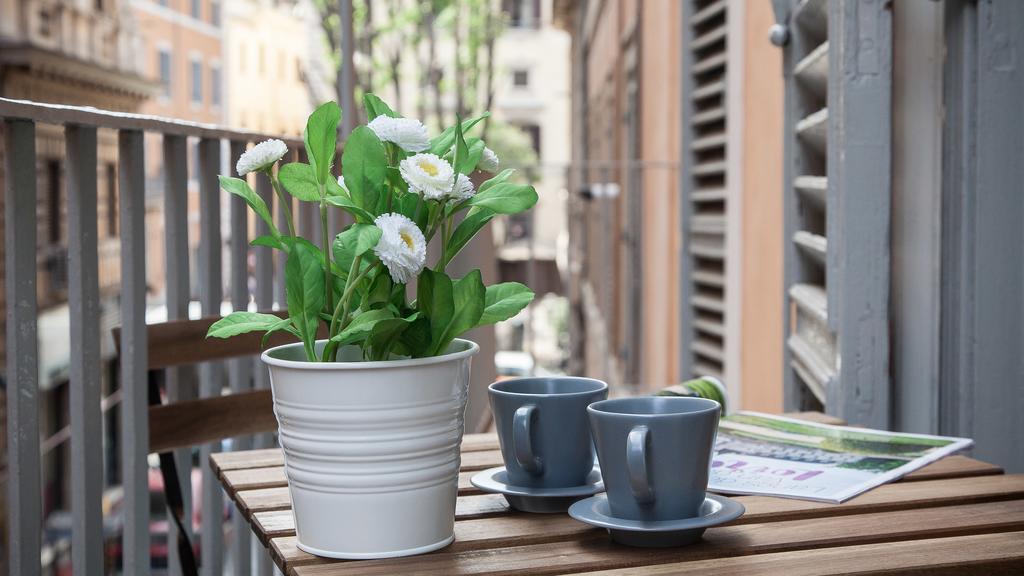 Arenula Balcony Apartment Рим Екстериор снимка