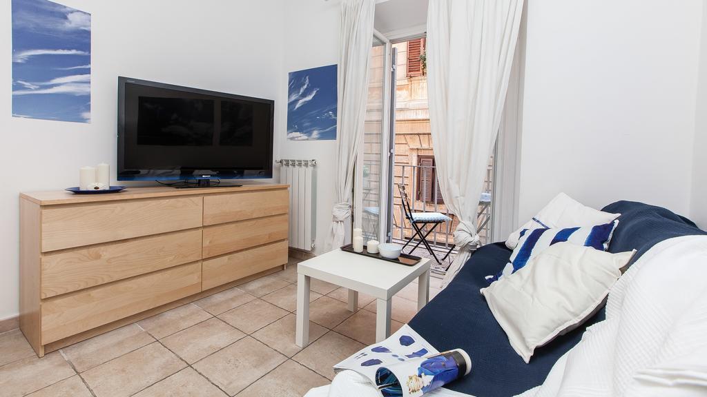 Arenula Balcony Apartment Рим Екстериор снимка
