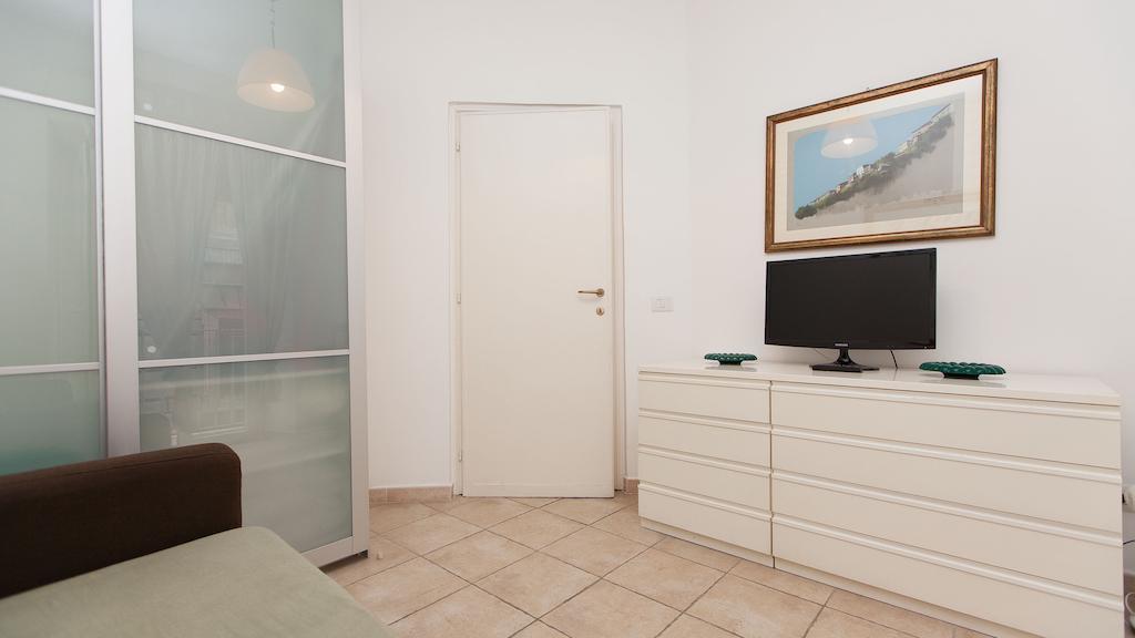 Arenula Balcony Apartment Рим Стая снимка